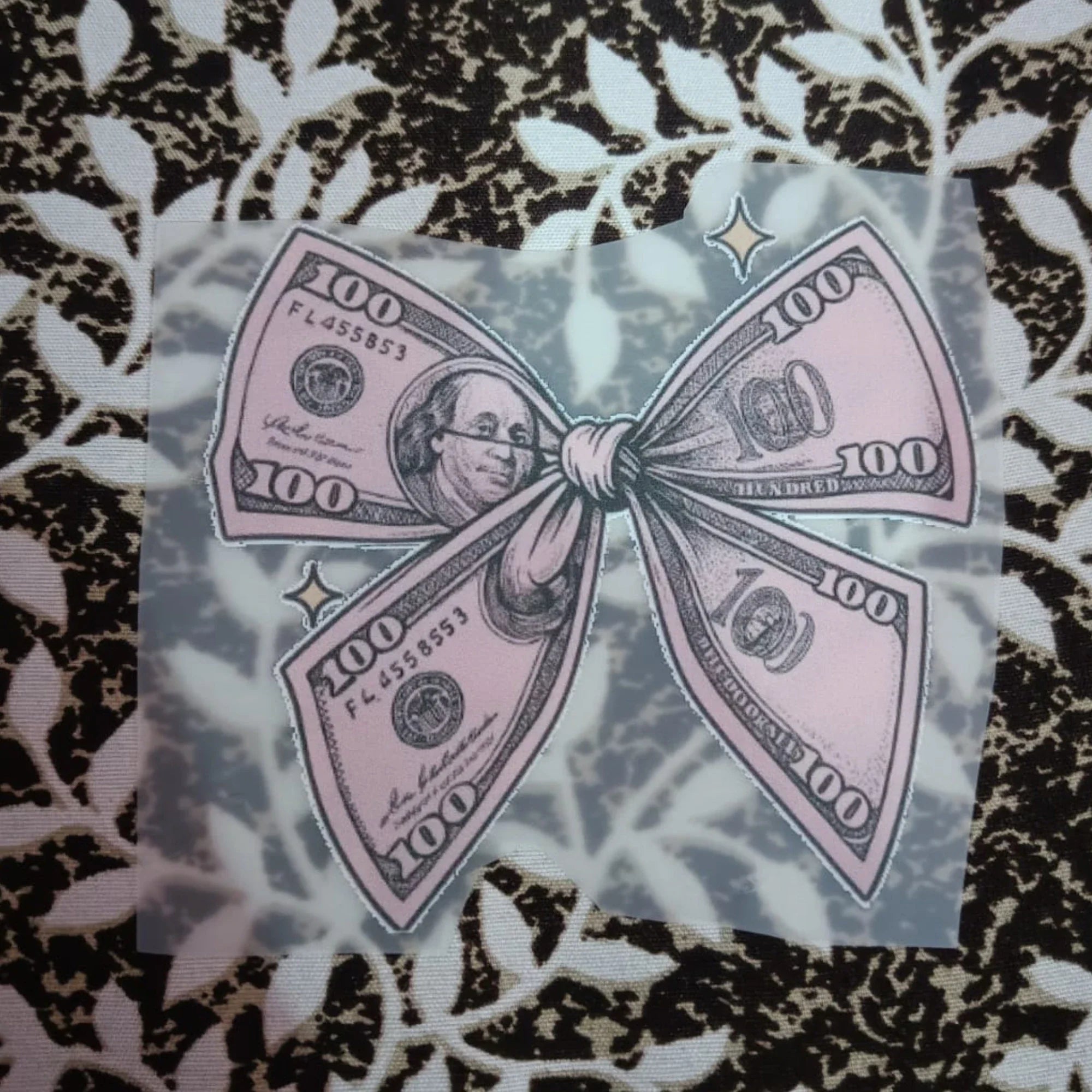Money Bow | Iron-On-Patch | Fabstik